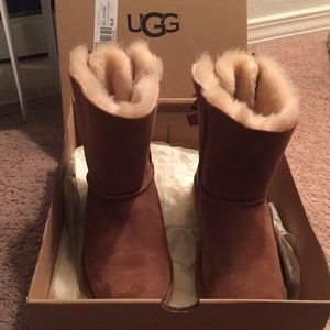 Ugg short boots